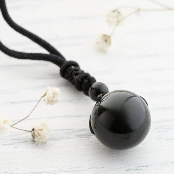 Obsidian Stone Necklace - Picture 1 of 4